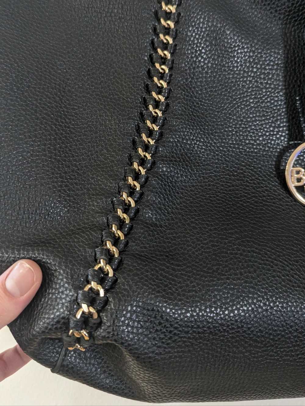 BCBG Tote With Gold Chain Detail - Picture 3 of 6